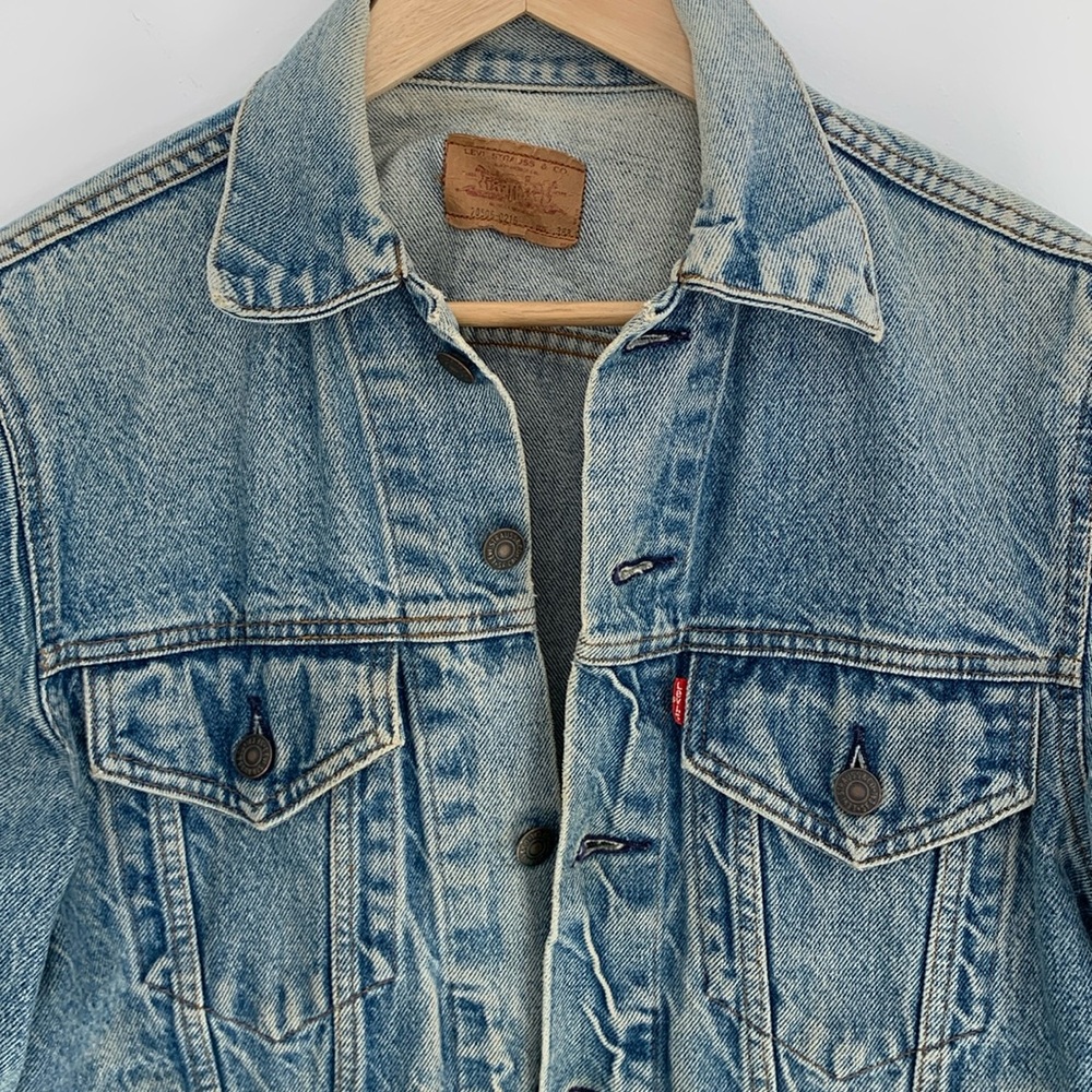 Vintage Levi’s Trucker Jacket size 38R. Made in USA